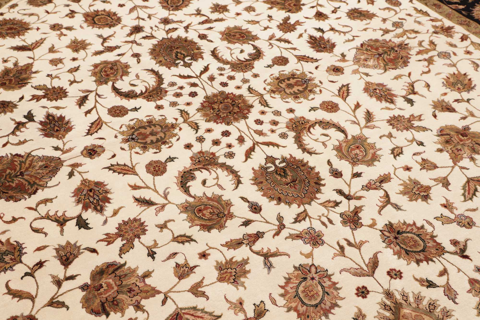 Jaipoor ROYAL Rug 300x298 Z243753 7 Jaipoor ROYAL Rug 300x298 Z243753 - Image 6