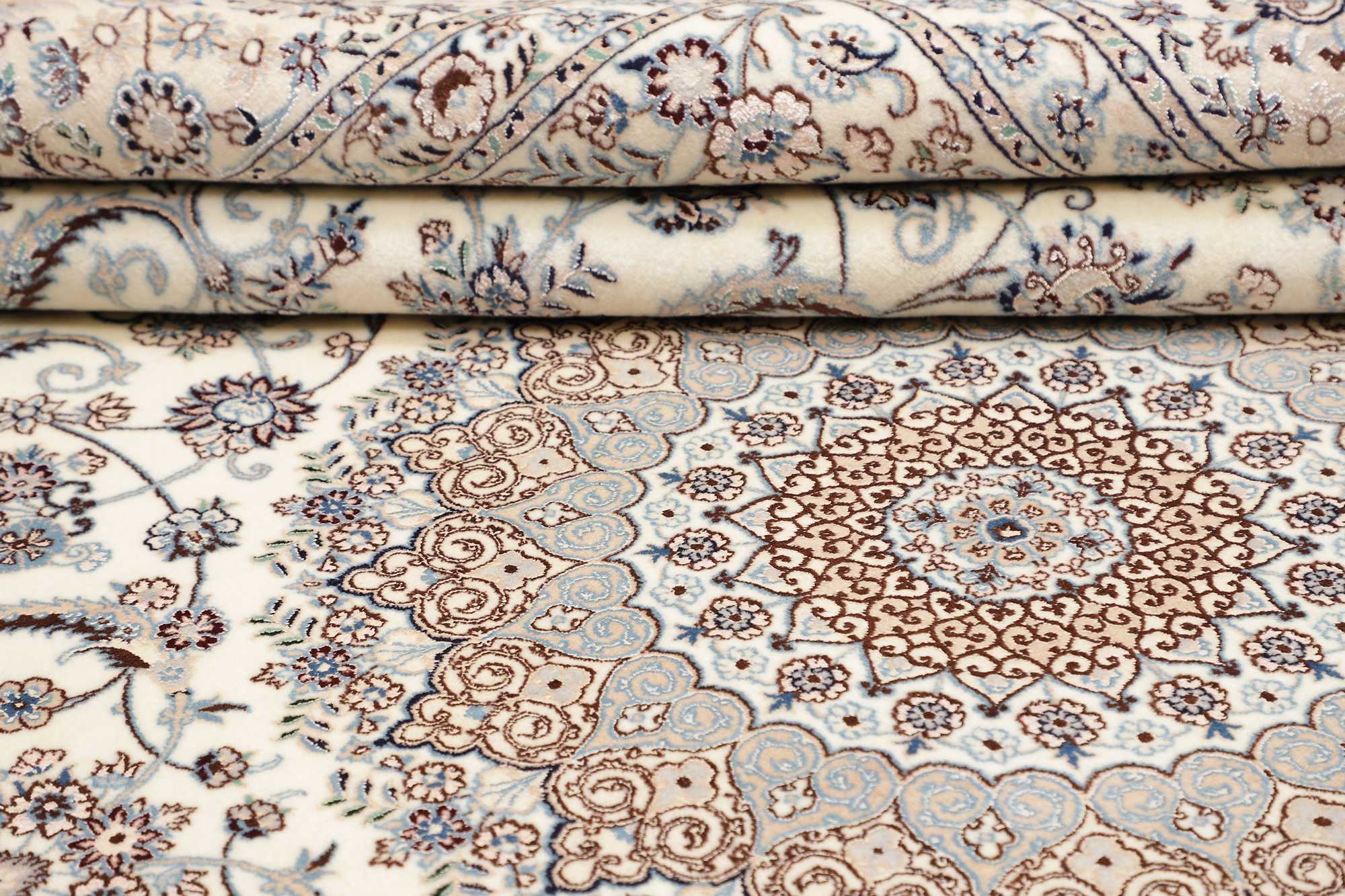 Persian Nain 6-Ply Wool and Silk Rug 317×208 cm Z446351 13 Persian Nain 6-Ply Wool and Silk Rug 317×208 cm Z446351 - Image 11