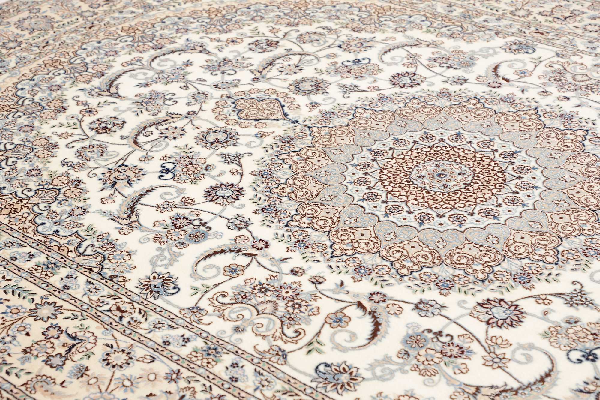 Persian Nain 6-Ply Wool and Silk Rug 317×208 cm Z446351 9 Persian Nain 6-Ply Wool and Silk Rug 317×208 cm Z446351 - Image 7